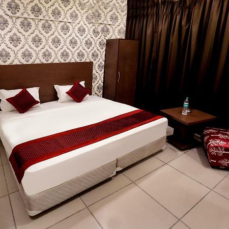 Airport Hotel Edge Home Stay Yeni Delhi Dış mekan fotoğraf