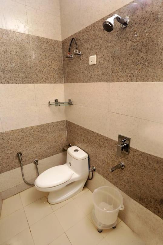Airport Hotel Edge Home Stay Yeni Delhi Dış mekan fotoğraf