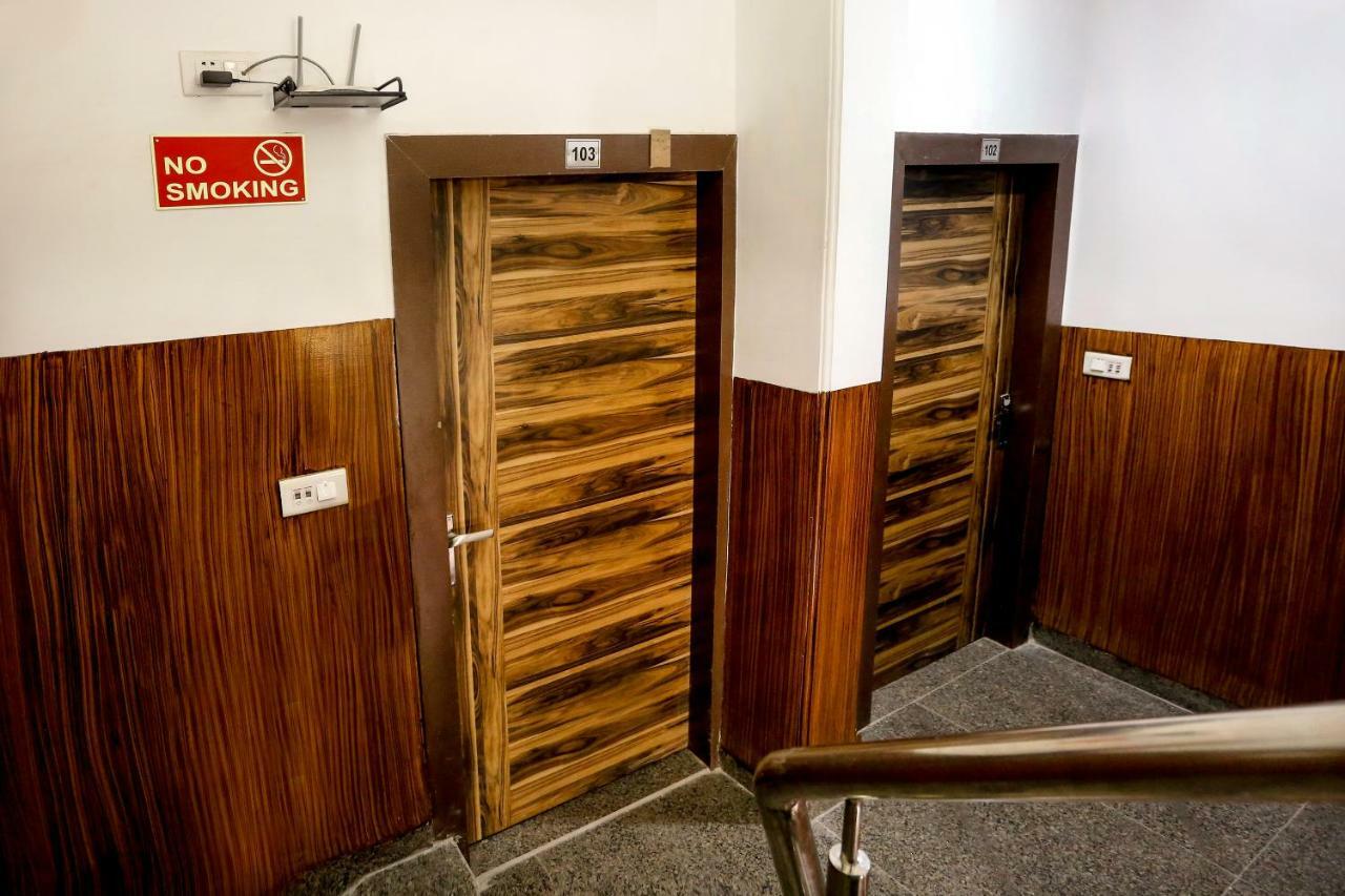 Airport Hotel Edge Home Stay Yeni Delhi Dış mekan fotoğraf