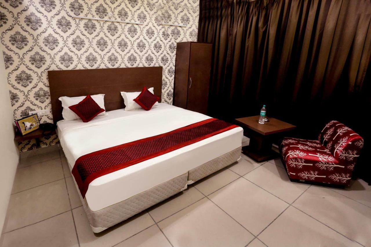 Airport Hotel Edge Home Stay Yeni Delhi Dış mekan fotoğraf