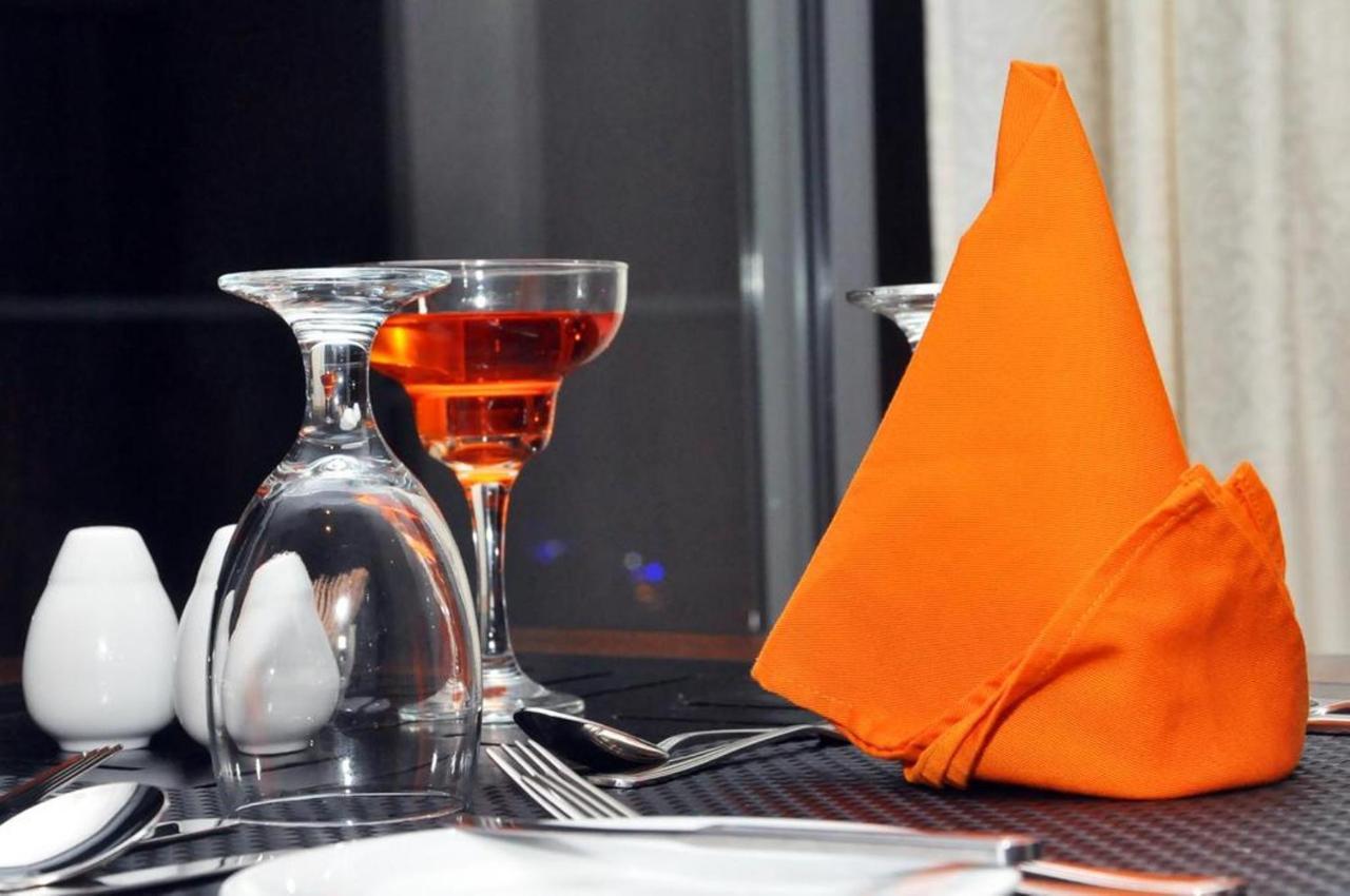 Airport Hotel Edge Home Stay Yeni Delhi Dış mekan fotoğraf