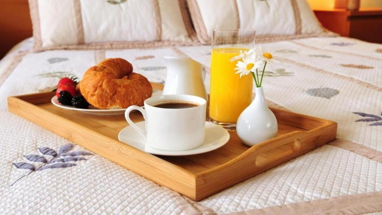 Airport Hotel Edge Home Stay Yeni Delhi Dış mekan fotoğraf